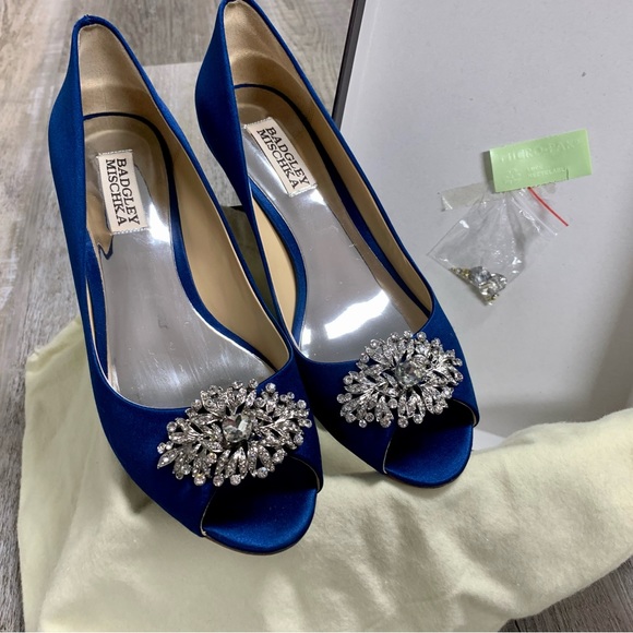 Badgley Mischka Layla Peep Toe Navy Blue Satin Shoes. VGC. No box - Picture 4 of 12